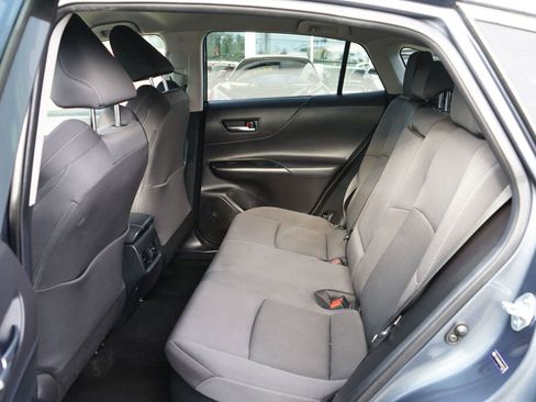 Used 2021 Toyota Venza LE image 15