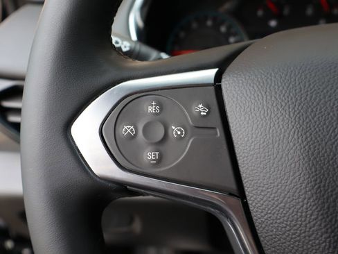 Used 2023 Chevrolet Traverse LT FWD image 15