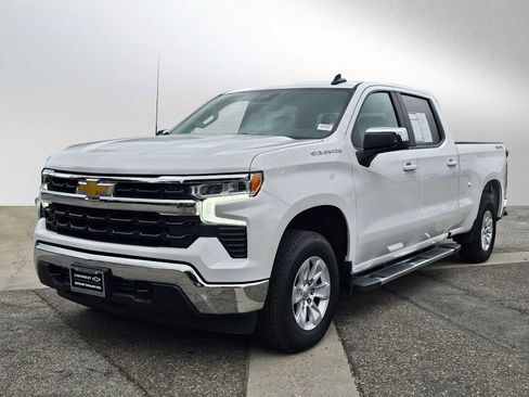 Used 2025 Chevrolet Silverado 1500 LT w/ Convenience Package II image 7