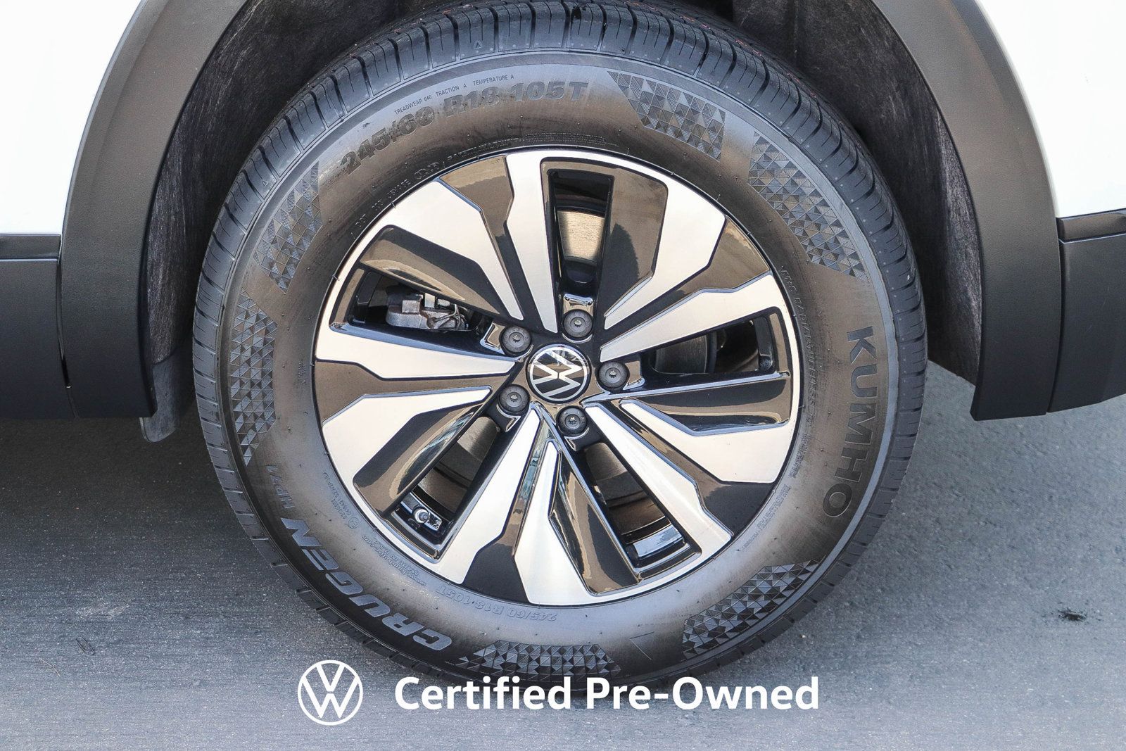 Used 2024 Volkswagen Atlas Cross Sport SE FWD image 13