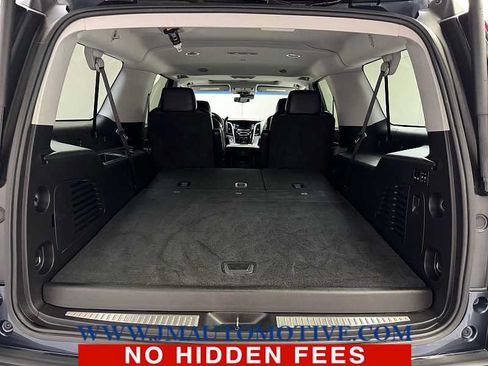 Used 2019 Cadillac Escalade ESV Luxury AWD/4WD image 19