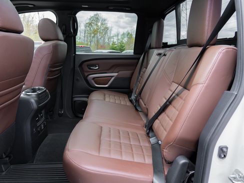 Used 2020 Nissan Titan Platinum Reserve AWD/4WD image 22