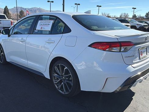 Used 2021 Toyota Corolla SE w/ SE Premium Package image 5