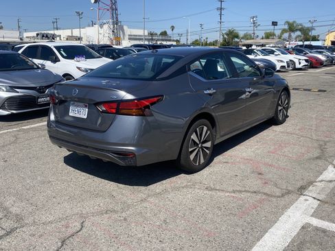 Used 2022 Nissan Altima 2.5 SV FWD image 8