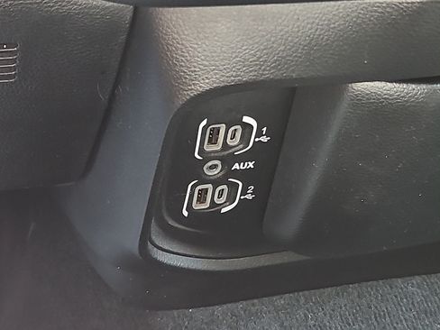 Used 2020 RAM 1500 Big Horn AWD/4WD image 24