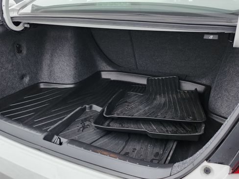 Used 2020 Honda Accord Touring image 26