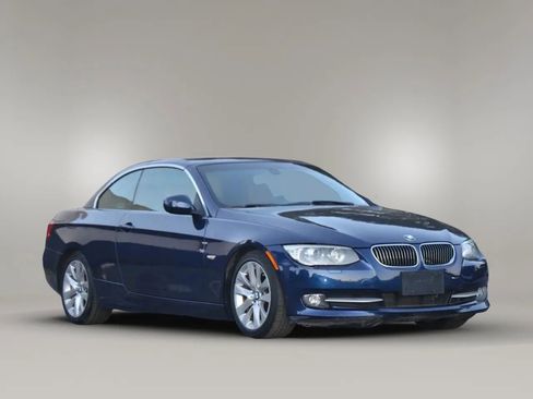 Used 2013 BMW 328i Convertible image 6