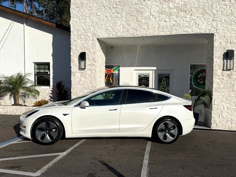Used 2020 Tesla Model 3 Long Range image 2