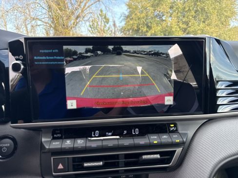 Used 2025 Toyota Camry SE w/ Multimedia Upgrade Package image 20