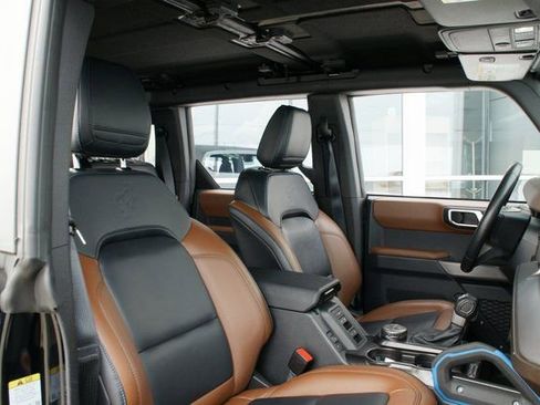 Used 2023 Ford Bronco Outer Banks image 39