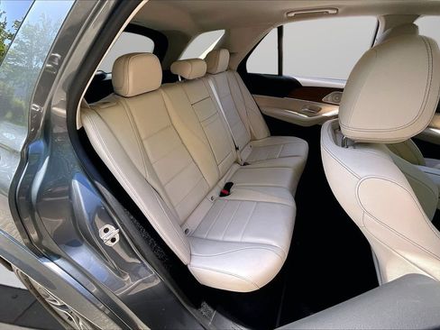 Used 2023 Mercedes-Benz GLE 450 4MATIC image 25