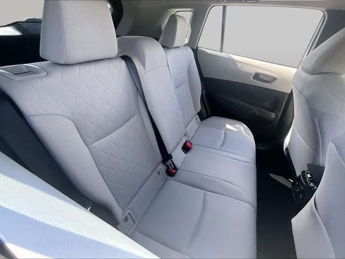 Used 2023 Toyota Corolla Cross LE FWD image 18
