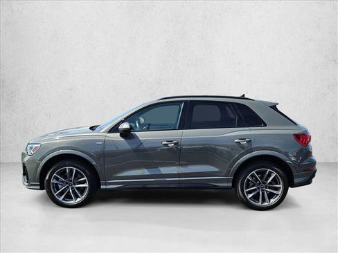 Used 2025 Audi Q3 2.0T Premium w/ Convenience Package AWD/4WD image 9