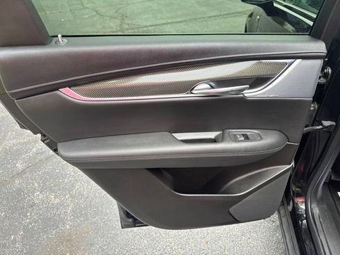Used 2022 Cadillac XT5 Sportv w/ Technology Package AWD/4WD image 11