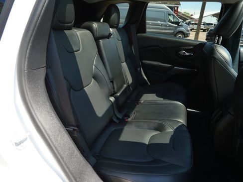 Used 2021 Jeep Cherokee Limited w/ Elite Package AWD/4WD image 14