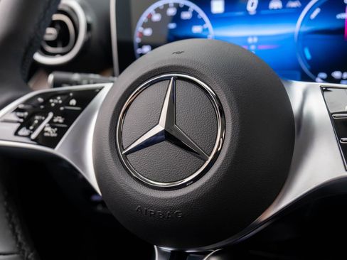 New 2025 Mercedes-Benz GLC 350e 4MATIC image 25