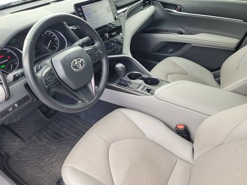 Used 2024 Toyota Camry XSE FWD image 8