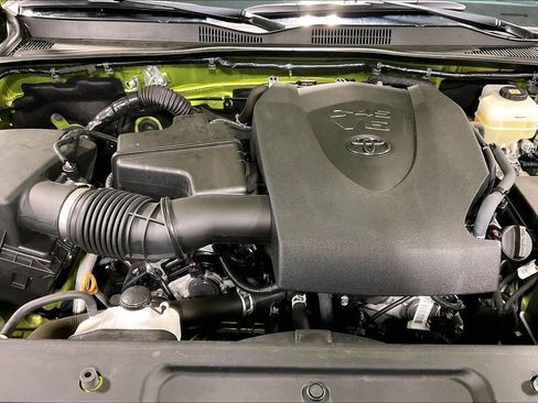 Used 2023 Toyota Tacoma TRD Off-Road image 12