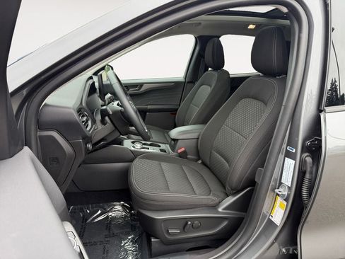Used 2023 Ford Escape Active w/ Tech Pack #1 AWD/4WD image 6