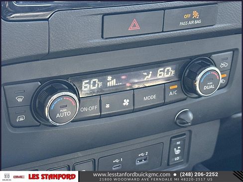 Used 2022 Nissan Frontier SV w/ SV Premium Package image 32