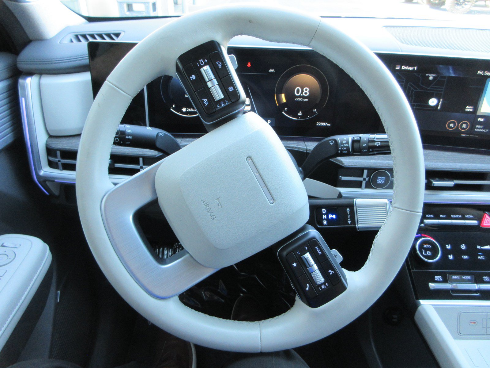 Used 2024 Hyundai Santa Fe Limited AWD/4WD image 43