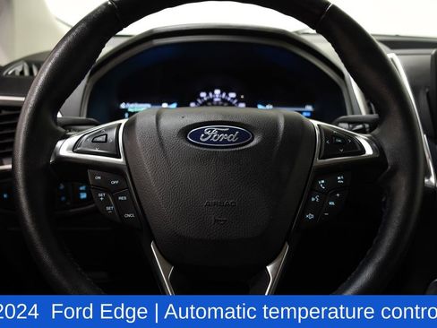 Used 2024 Ford Edge Titanium image 10