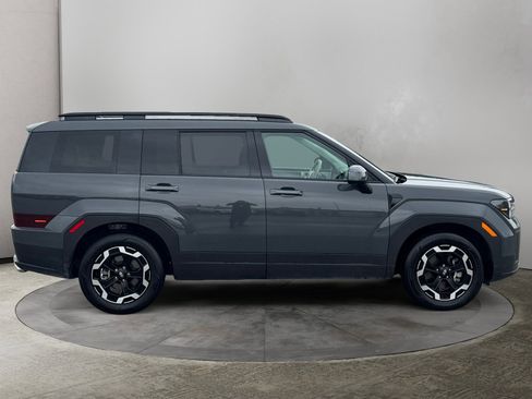 Used 2025 Hyundai Santa Fe SEL image 6