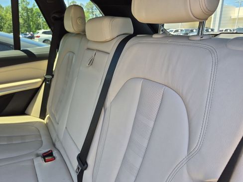 Used 2021 BMW X5 xDrive40i w/ Premium Package AWD/4WD image 27