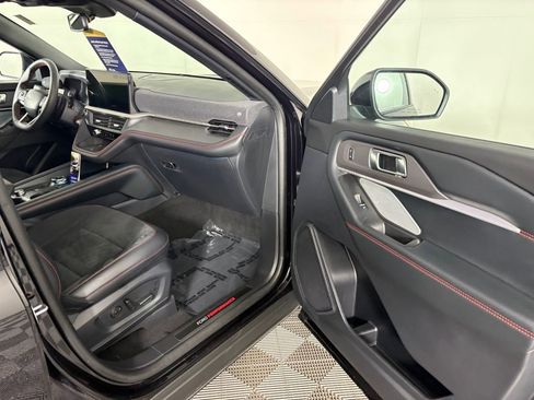 Certified 2025 Ford Explorer ST image 40