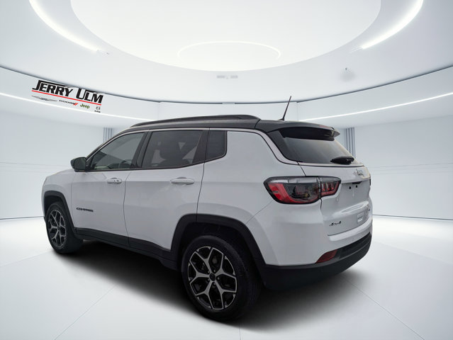 Certified 2025 Jeep Compass Limited AWD/4WD image 5