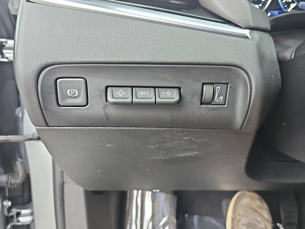 Used 2023 Buick Enclave Avenir w/ Avenir Technology Package AWD/4WD image 33