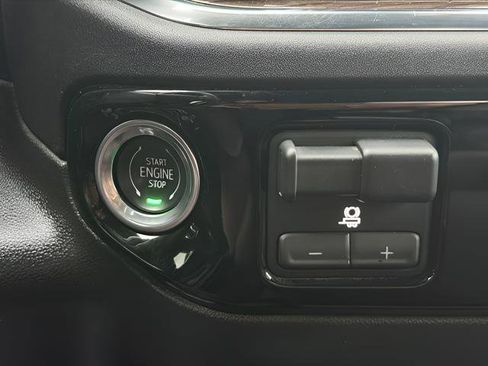 Used 2024 Chevrolet Silverado 2500 LT image 24