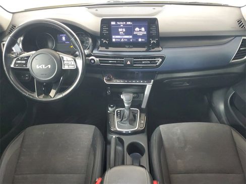 Used 2023 Kia Seltos S image 13