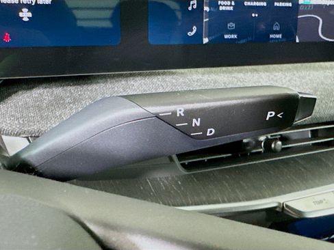 Used 2024 Lucid Air Touring AWD/4WD image 25