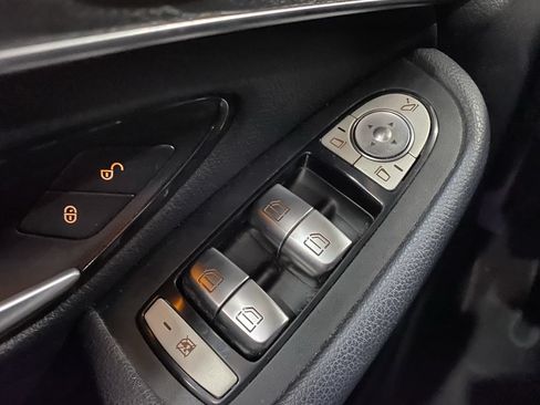 Certified 2017 Mercedes-Benz GLC 300 image 8