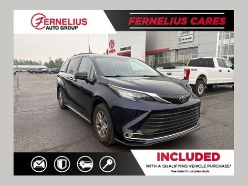 Used 2022 Toyota Sienna XLE w/ XLE Plus Package AWD/4WD image 1