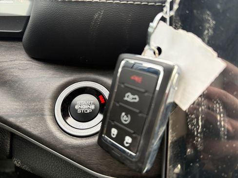 New 2025 Jeep Grand Cherokee Limited w/ MOPAR Finishing Package image 31