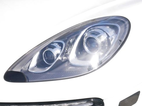 Used 2018 Porsche Macan S image 6