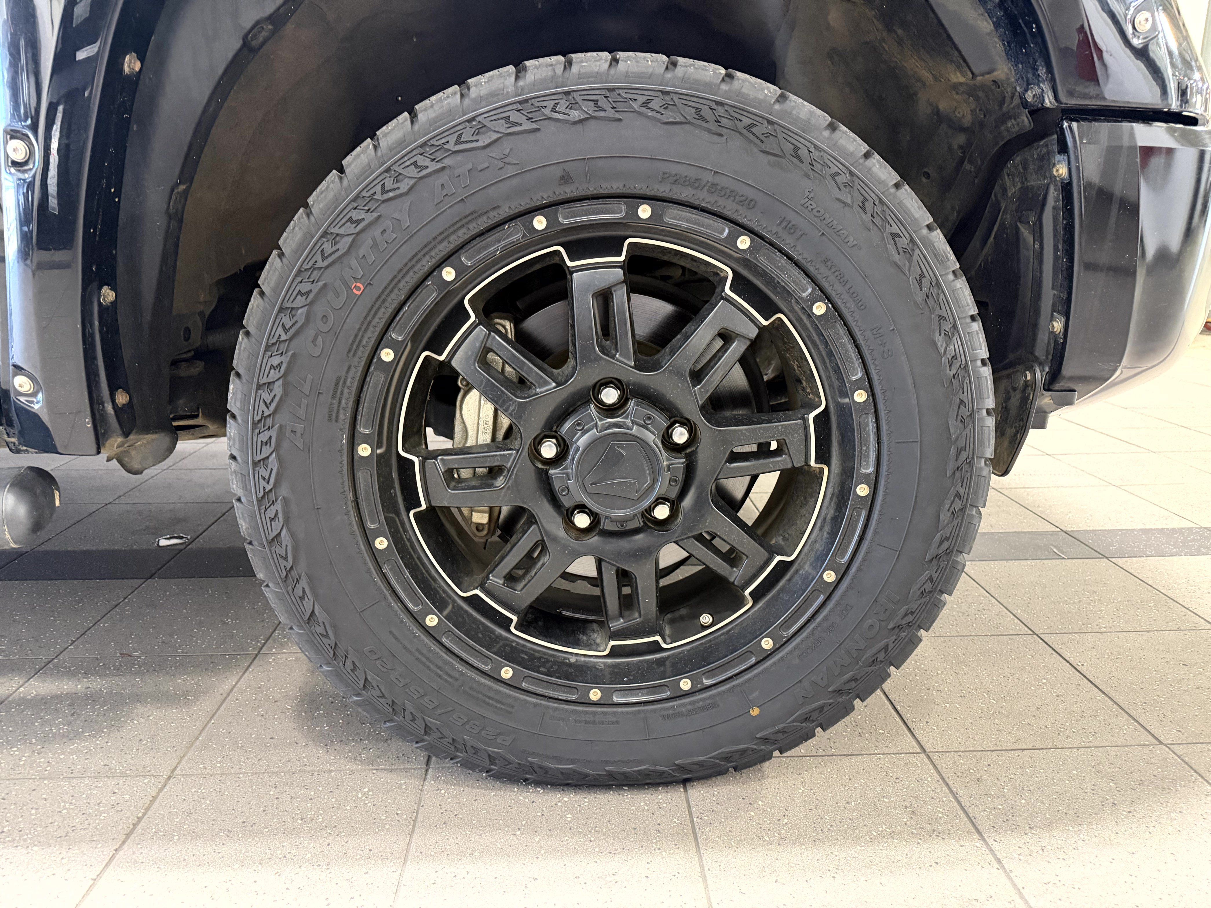 Used 2017 Toyota Tundra Platinum AWD/4WD image 7