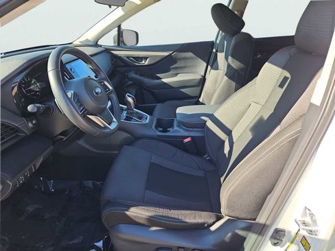 Used 2024 Subaru Outback Premium image 31