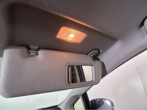 Used 2014 Toyota Prius Three image 33