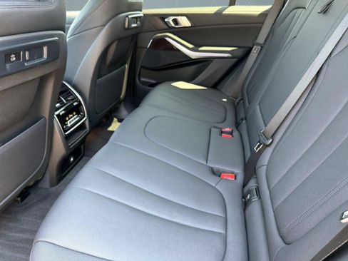 Used 2021 BMW X5 xDrive45e w/ Parking Assistance Package AWD/4WD image 23