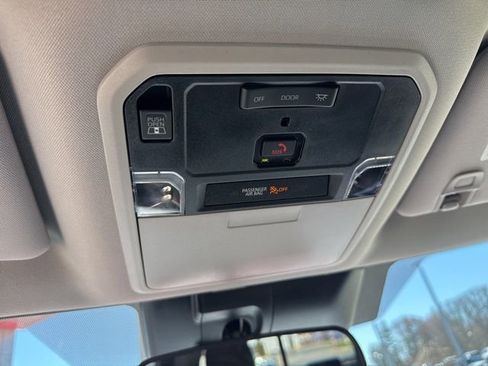 Used 2022 Toyota Tundra SR5 w/ TRD Off-Road Package image 25