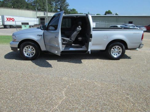 Used 2002 Ford F150 XLT RWD image 41