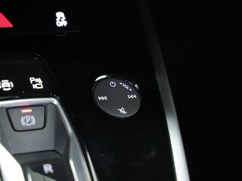 Used 2023 Audi Q4 e-tron Premium Plus w/ Premium Plus image 21