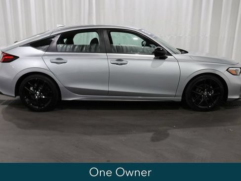 Used 2025 Honda Civic Sport image 2