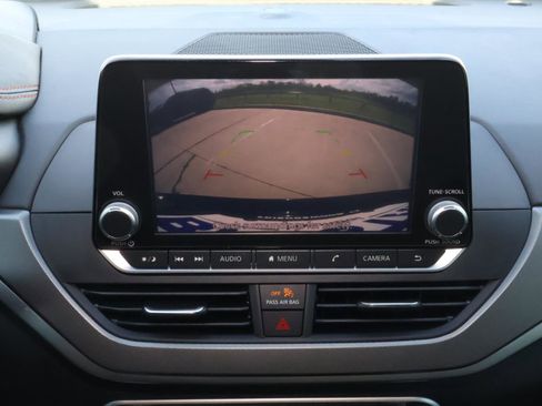 Used 2024 Nissan Altima 2.5 SR image 25