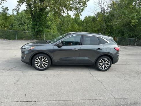 Used 2020 Ford Escape Titanium AWD/4WD image 14