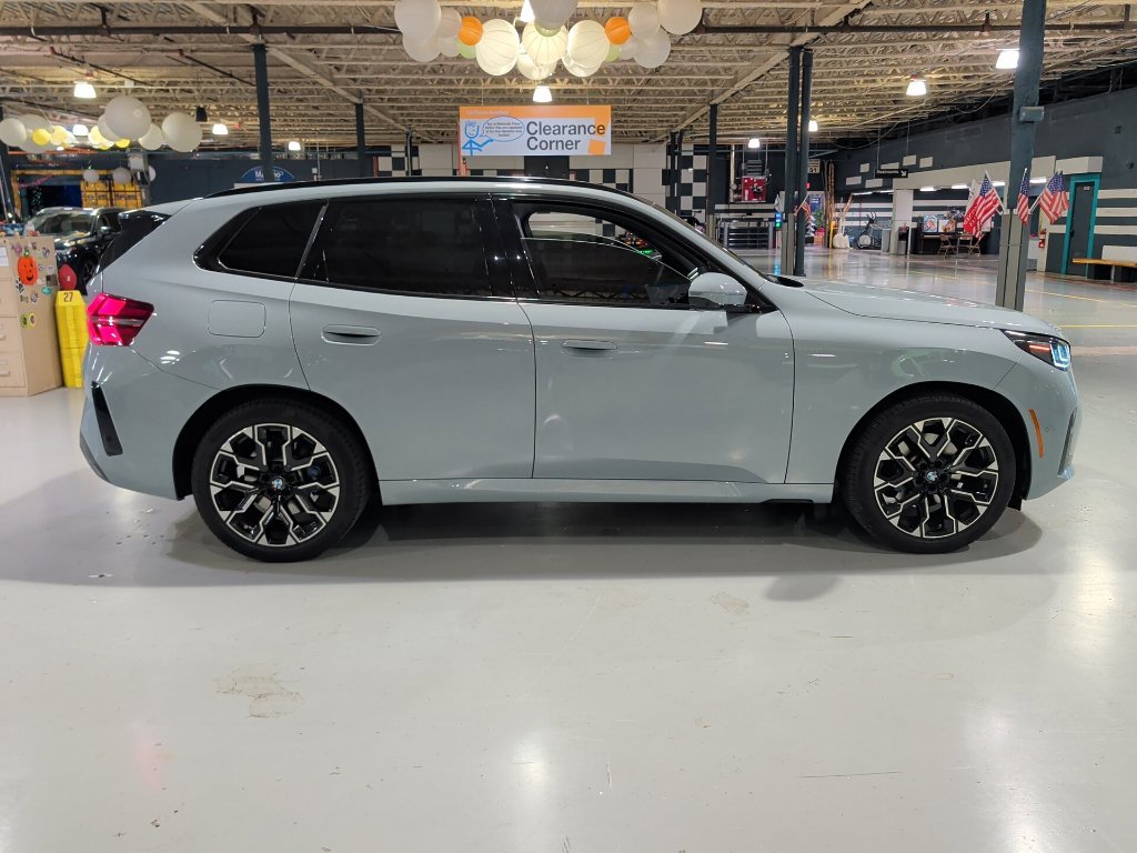 Certified 2025 BMW X3 xDrive30i w/ Premium Package AWD/4WD image 11