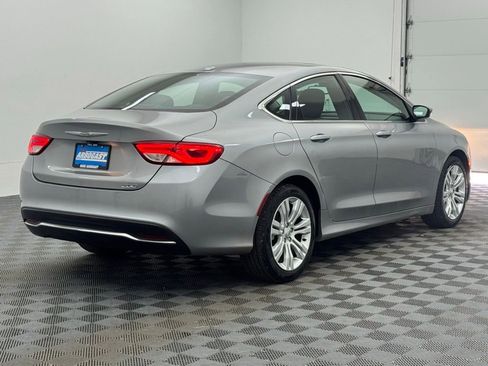 Used 2015 Chrysler 200 Limited w/ Convenience Group FWD image 5